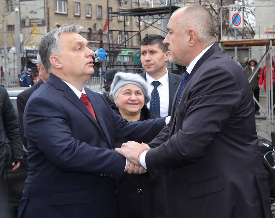 „Дейли експрес“: Вироглавият Орбан се срещна с Борисов