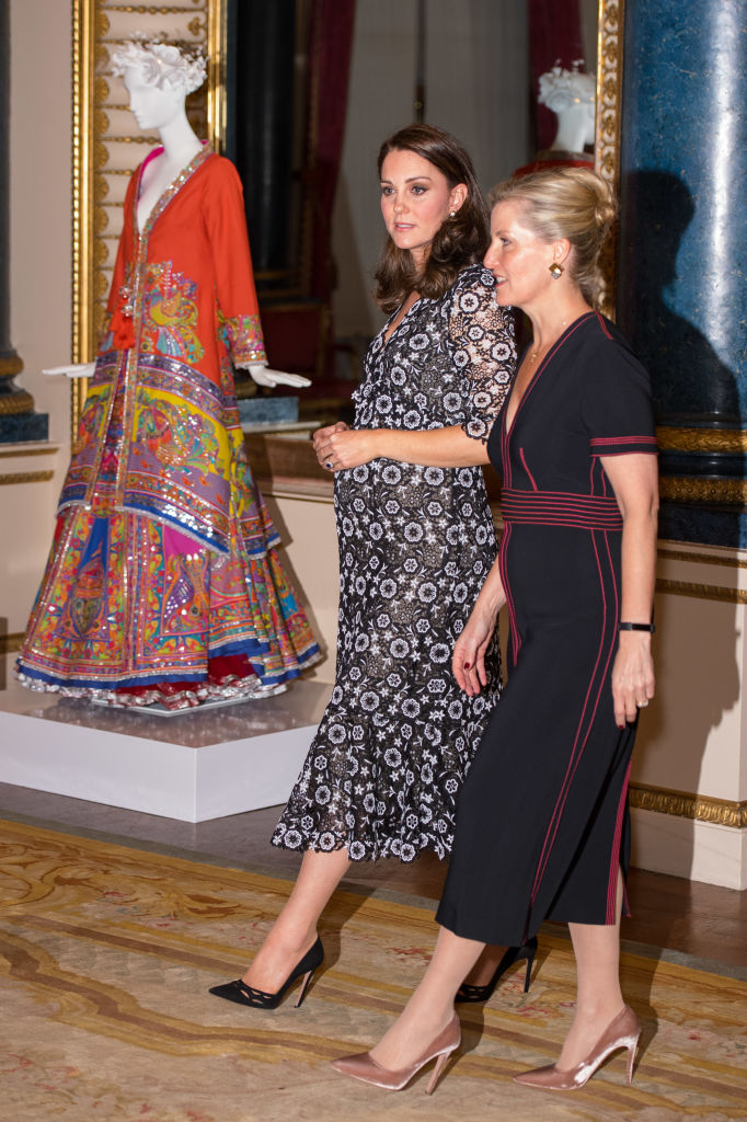 Катрин и Софи дадоха моден прием в Бъкингамския дворец