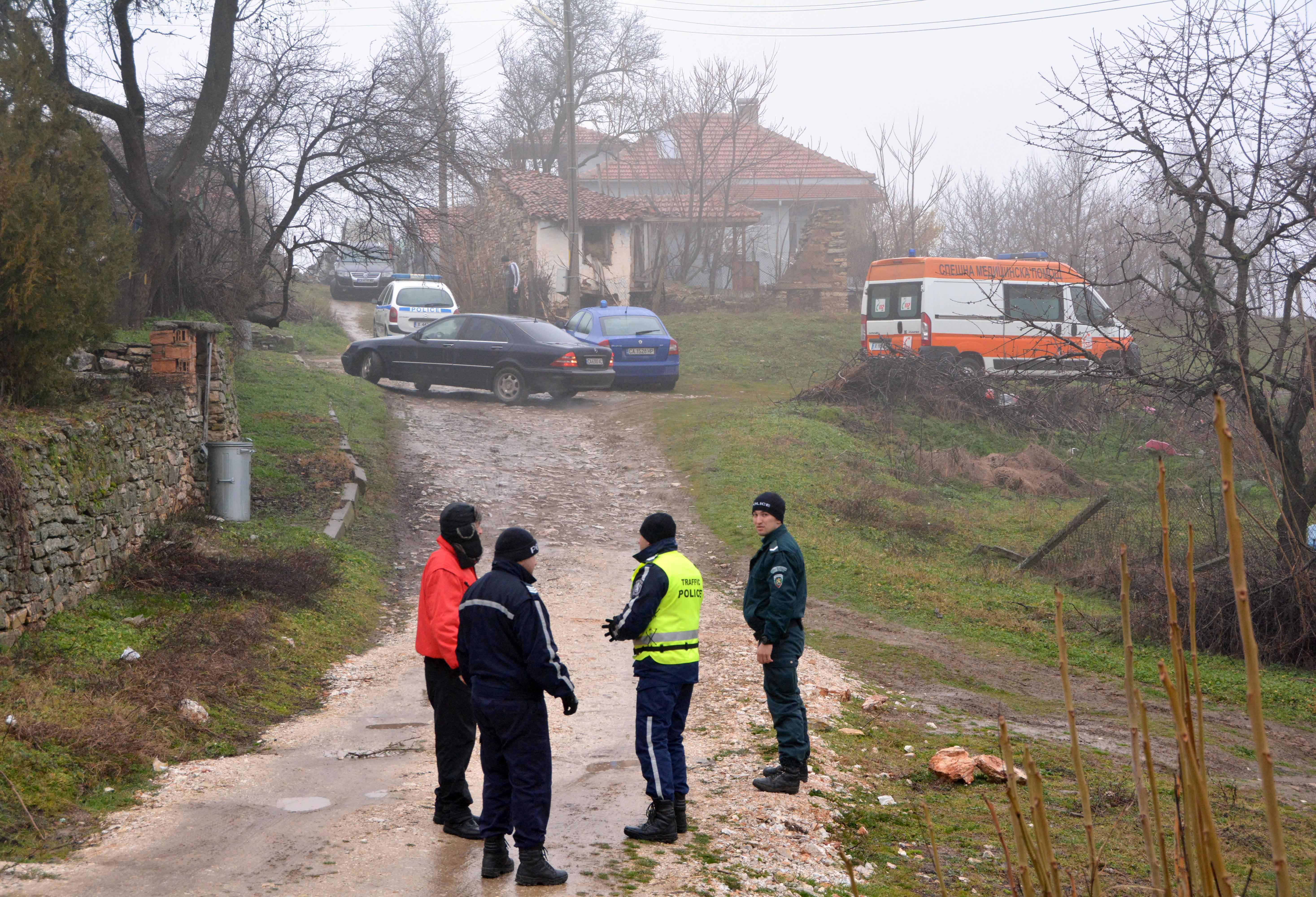 Къщите около дома на легионера Иван Пачелиев бяха евакуирани