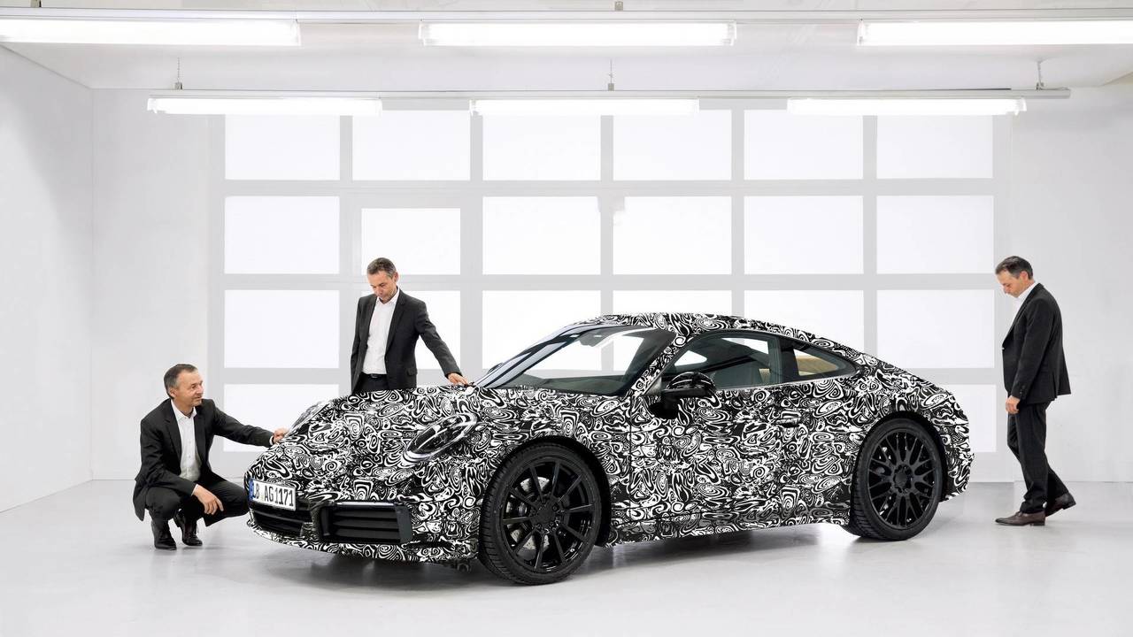 Първи официални снимки на новото Porsche 911