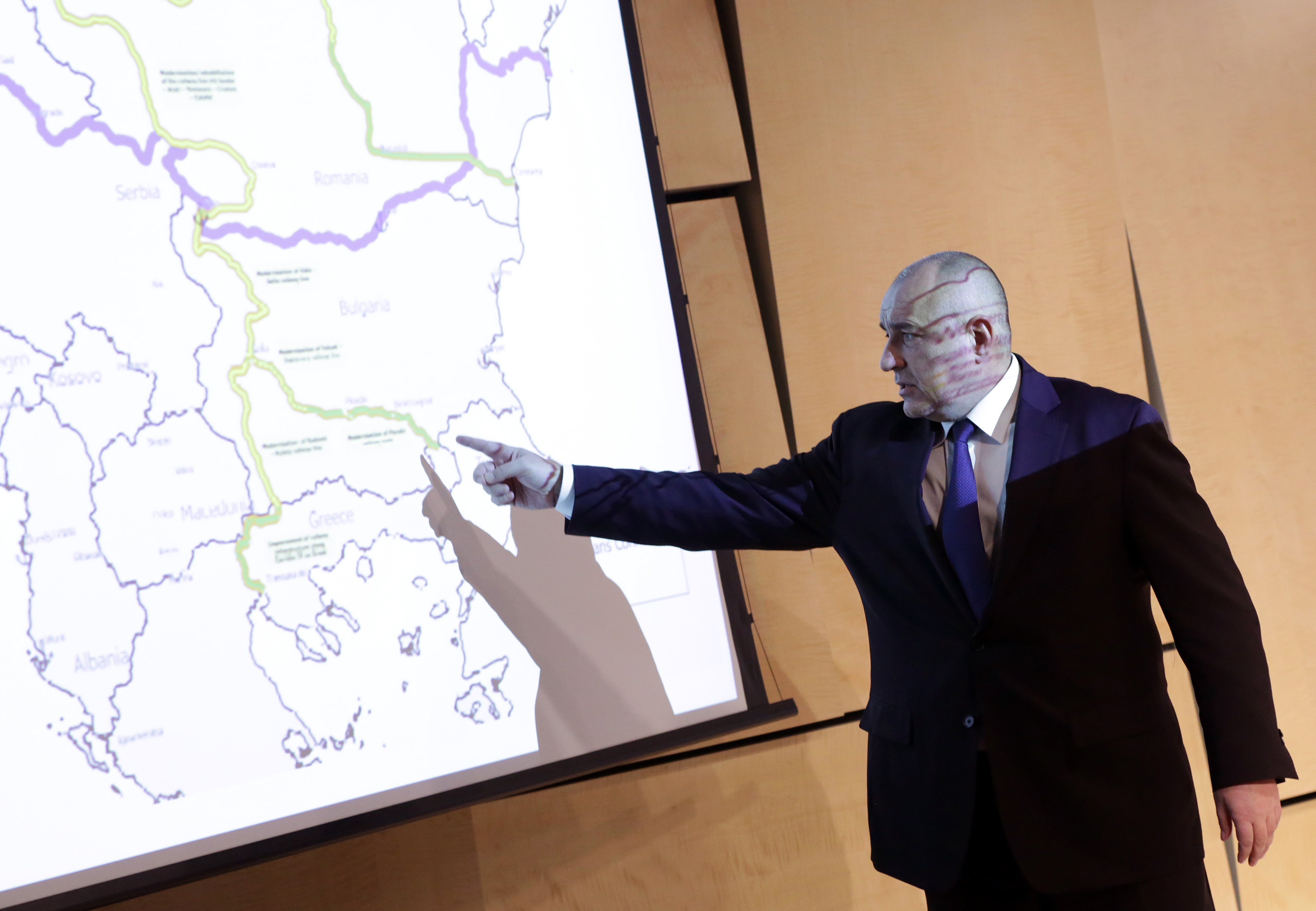 Бойко Борисов чертае транспортни коридори на Балканите