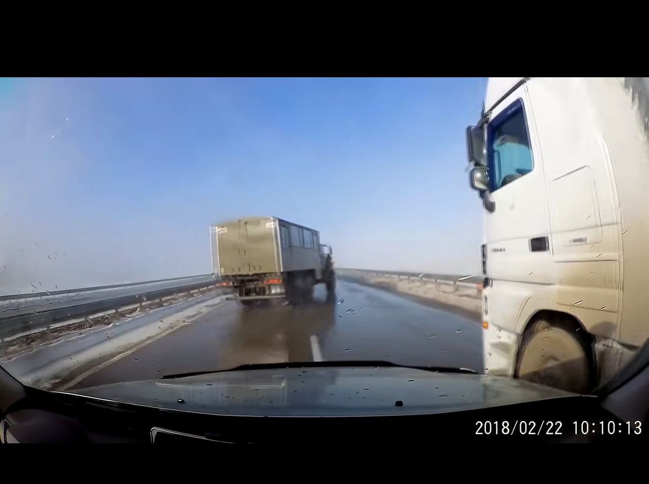 Дрифт по неволя с камион Урал (видео)