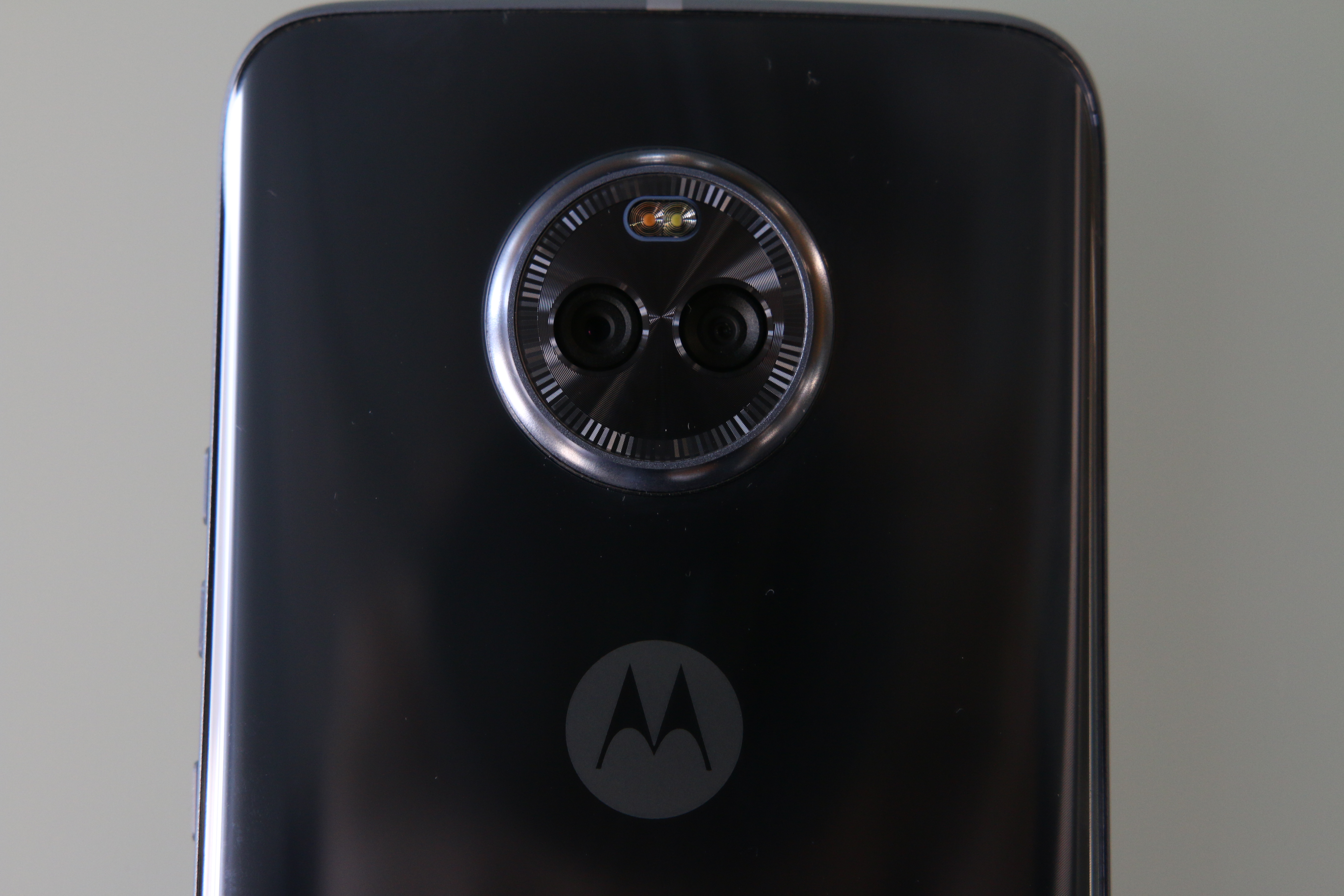 Moto X4