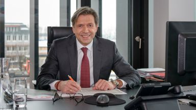 Gebrüder Weiss засилва международната мрежа