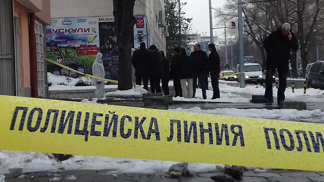 Трупът беше намерен пред Областна администрация в Пловдив
