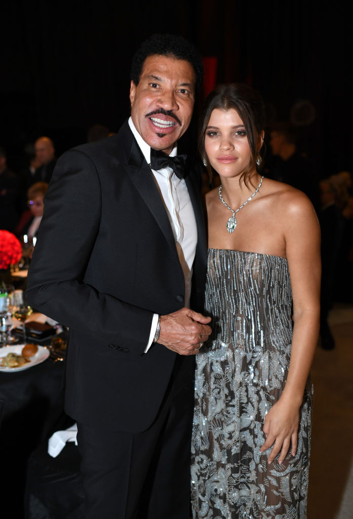 София Ричи с баща си Лайнъл Ричи на партито на Елтън Джон след раздаването на ”Оскарите”