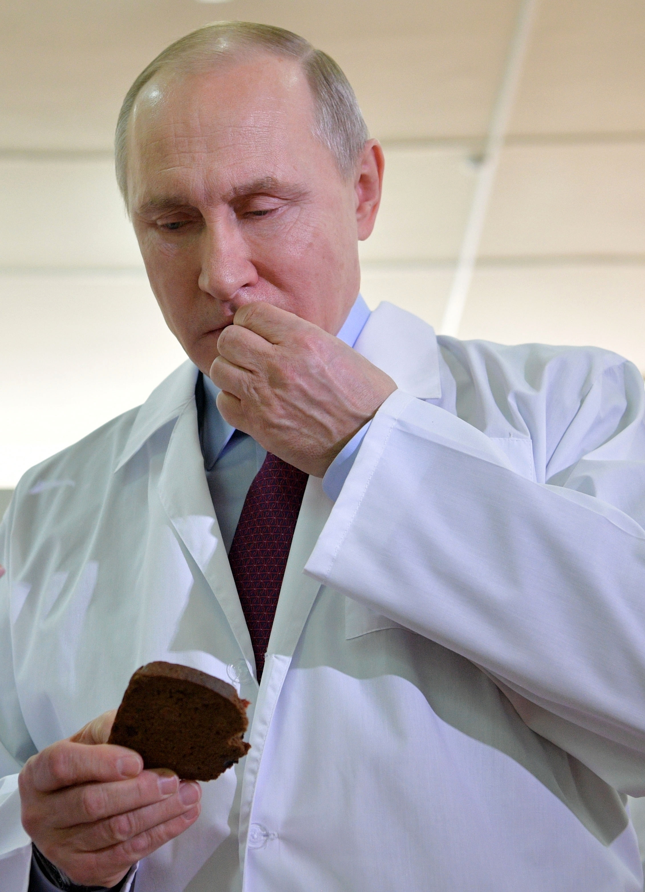 Владимир Путин на посещение в хлебозавод в град Самара