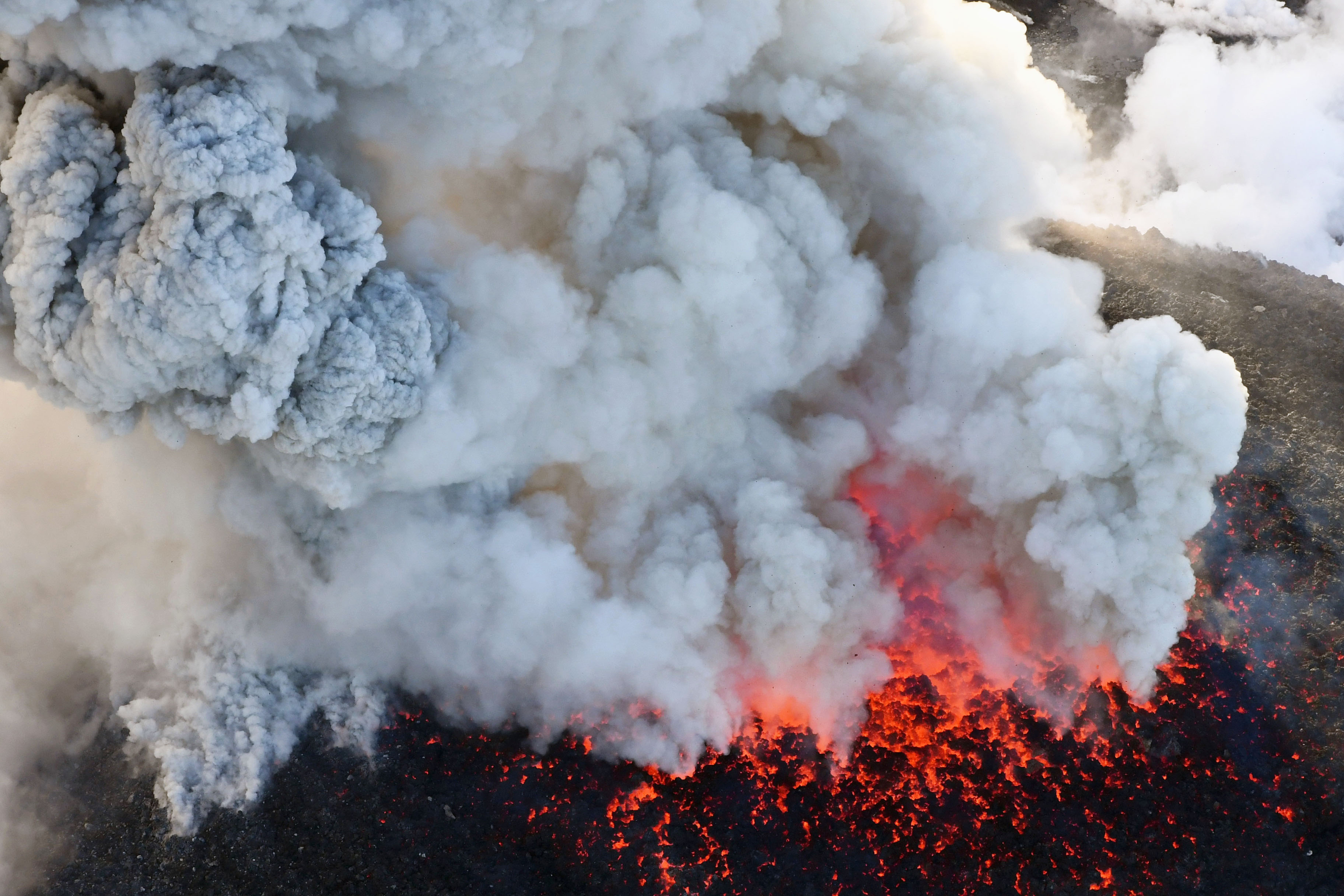 Експерти: Светът не е подготвен за силно изригване на вулкан