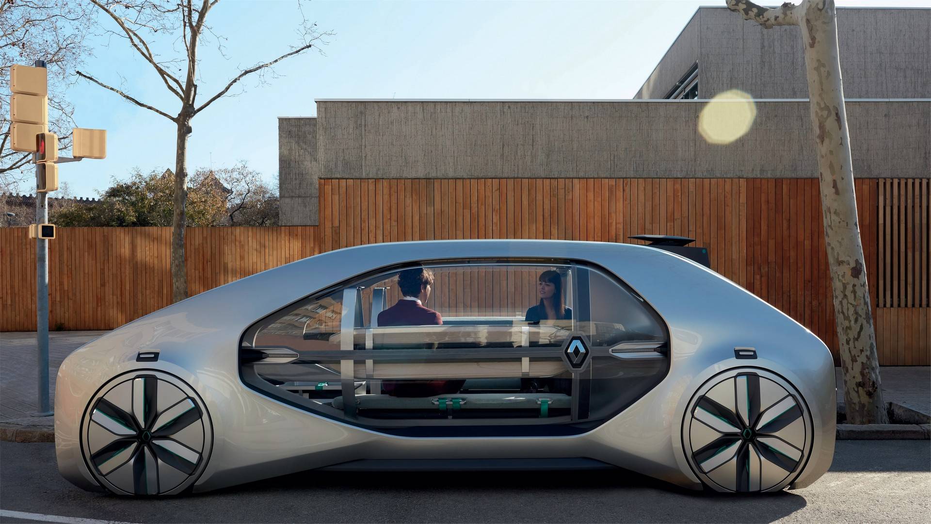 От Renault помечтаха за бъдещото безпилотно такси