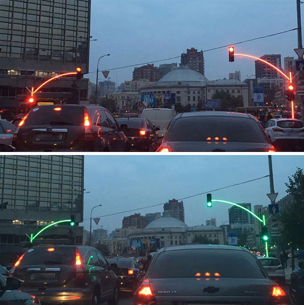 Светофар, който показва по цялата си дължина какъв е сигналът в момента