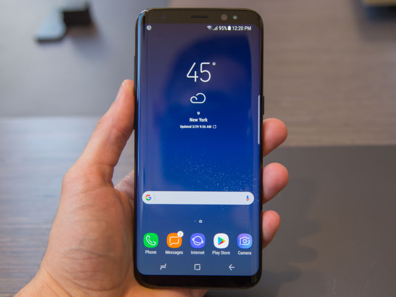 Защо да не си купувате Samsung Galaxy S9