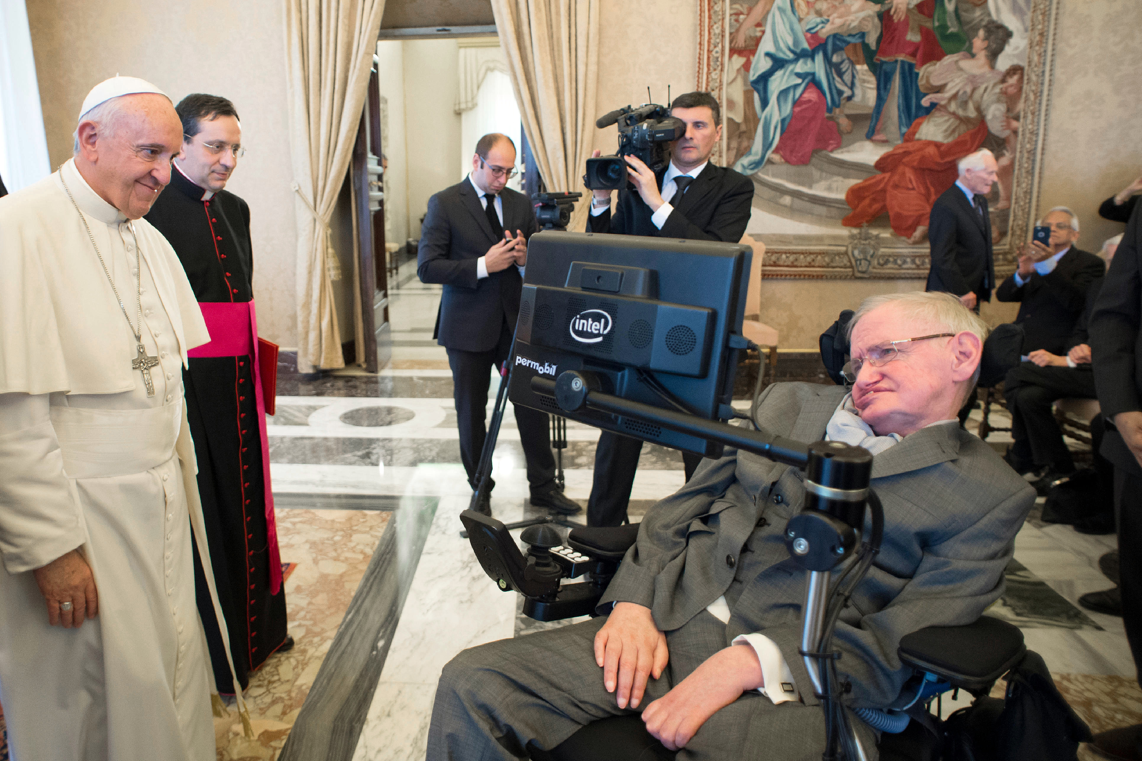 Стивън Хокинг на аудиенция при папата