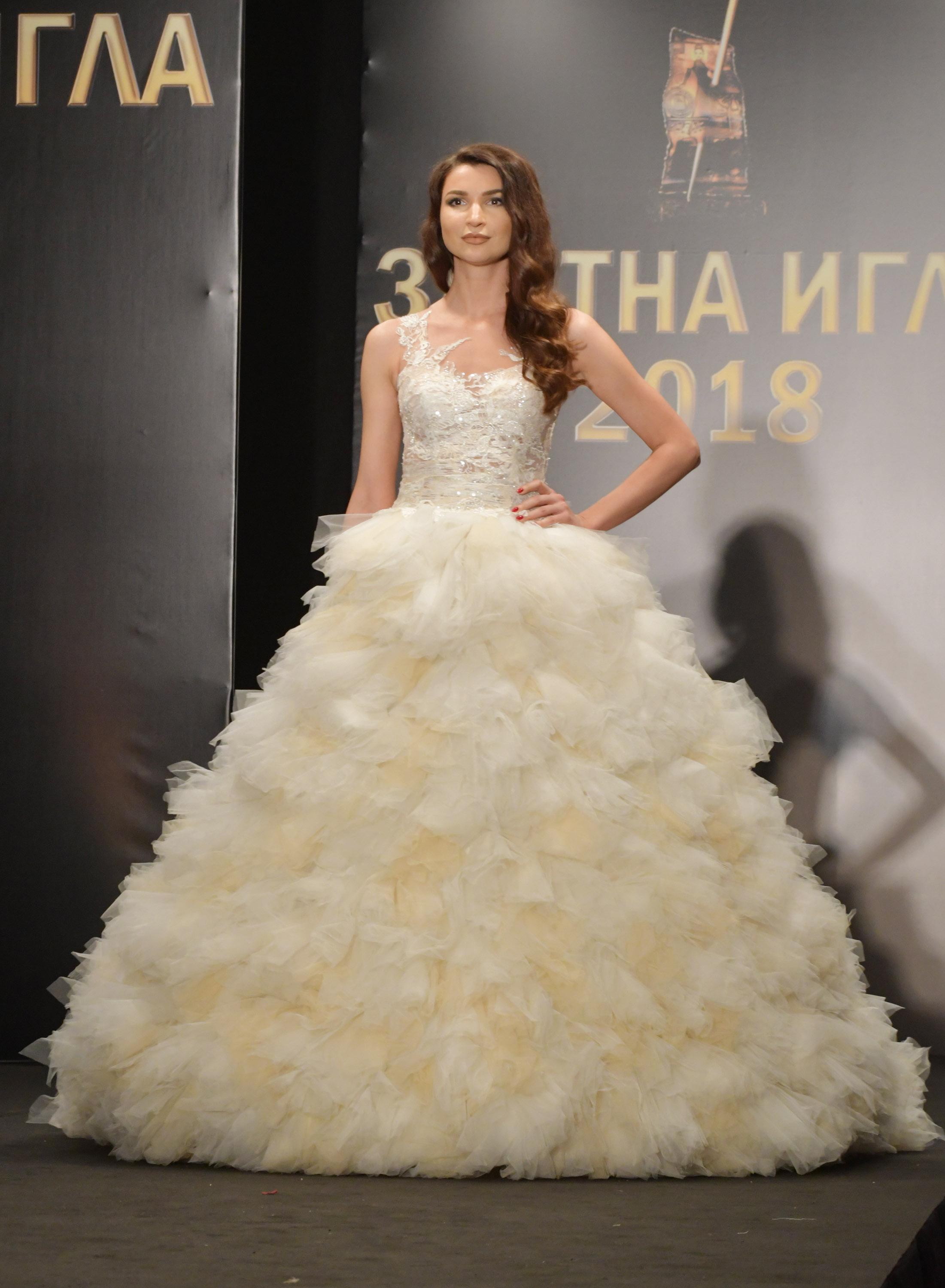 Сватбена рокля на Христо Чучев