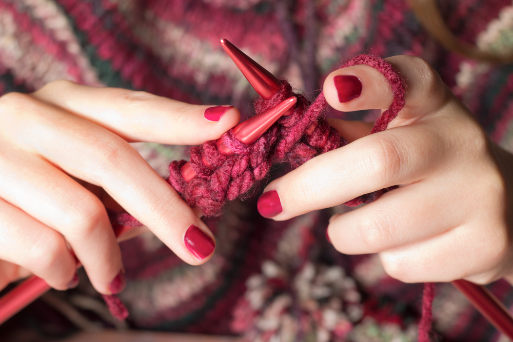 Плетенето намалява хроничната болка и депресията