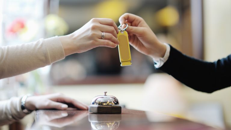 Вдигат 5-звезден хотел в центъра на София