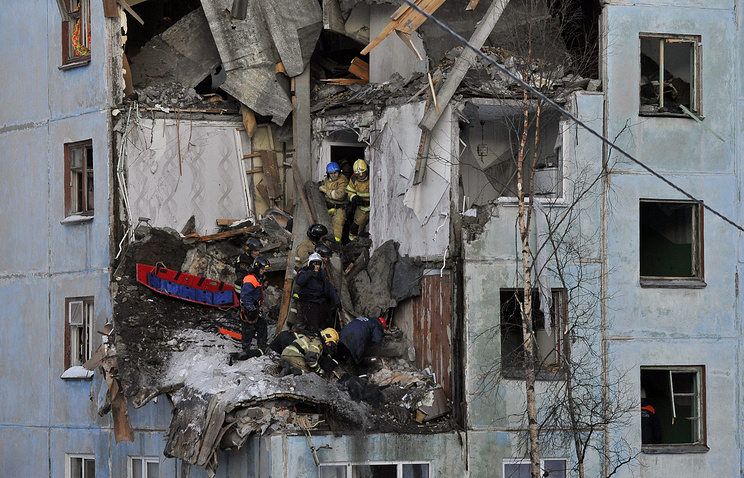 Сграда рухна в Мурманск, има загинали и ранени