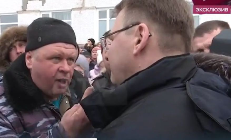 Разгневени граждани на Волоколамск искат обяснение от кмета на района