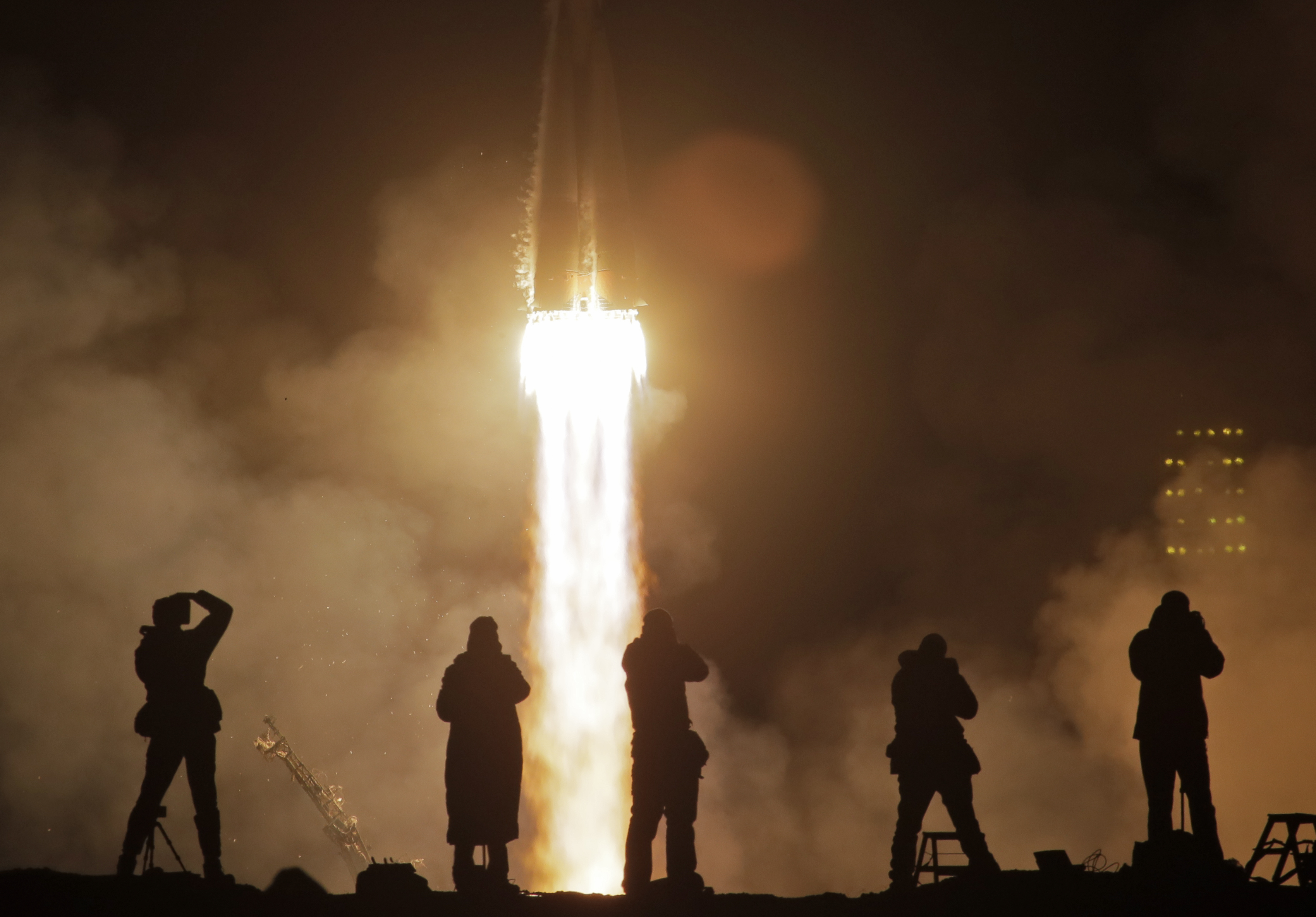 Успешен старт: Союз МС-08 пое към МКС (снимки)
