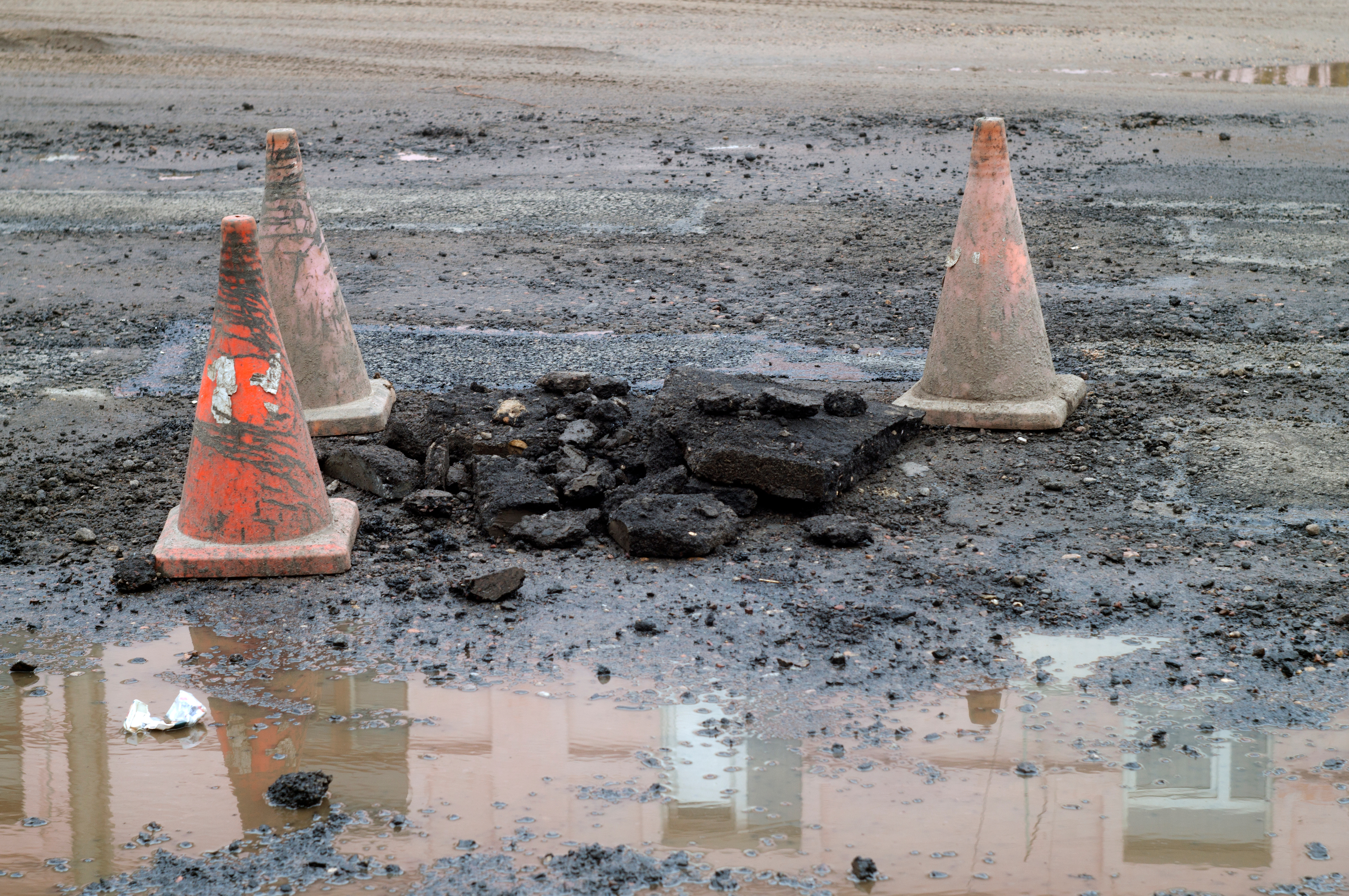 От днес започва ремонт на десеткилометрова отсечка от пътя III 822