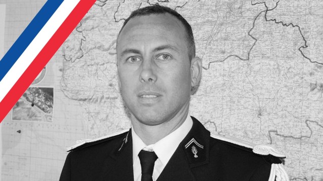 Почина френският жандармерист, разменил се със заложник