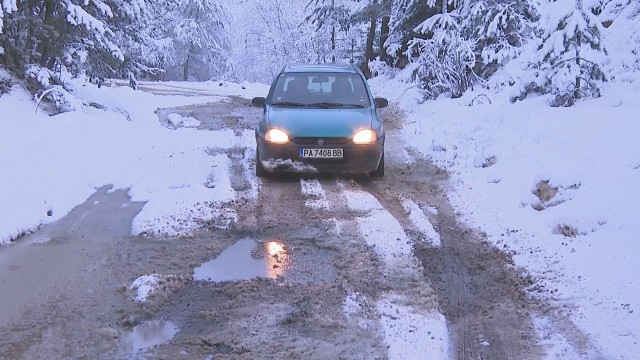 Села на бунт заради Околовръстния път край Велинград