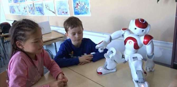 Роботът Елайъс