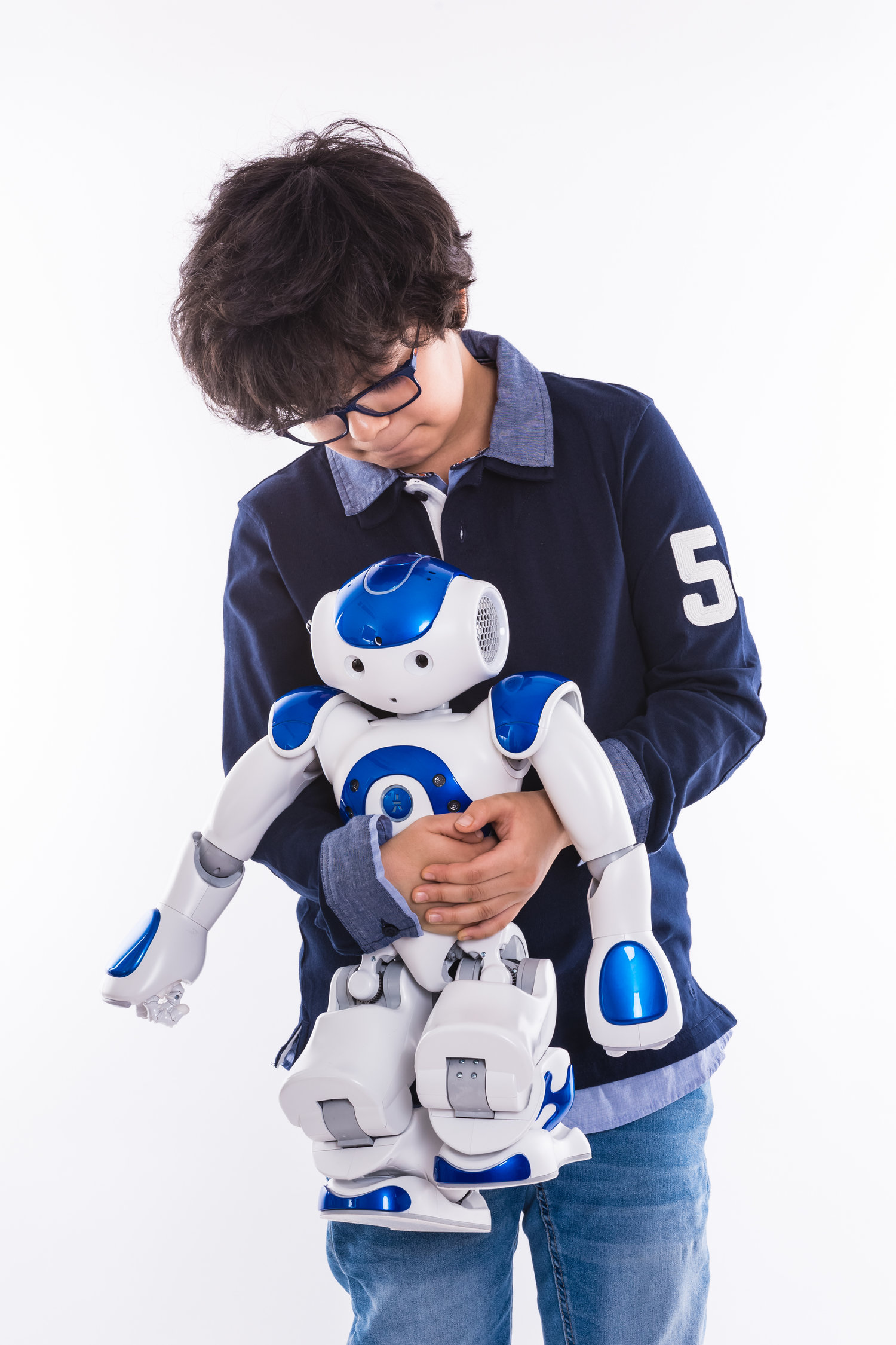 Роботът Елайъс