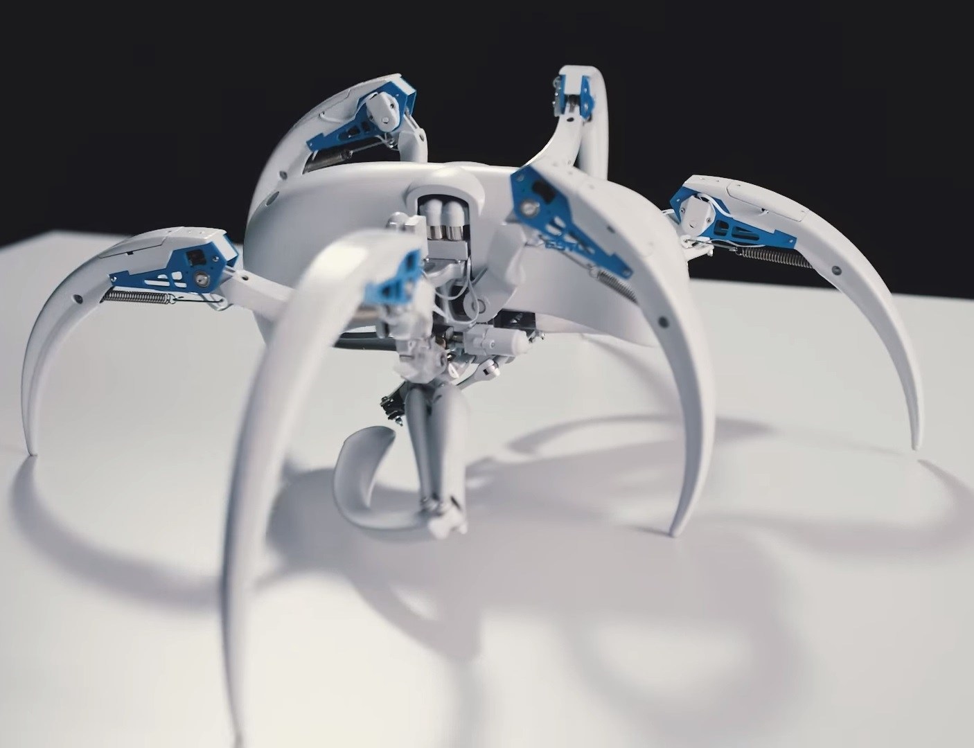 Роботът-паяк