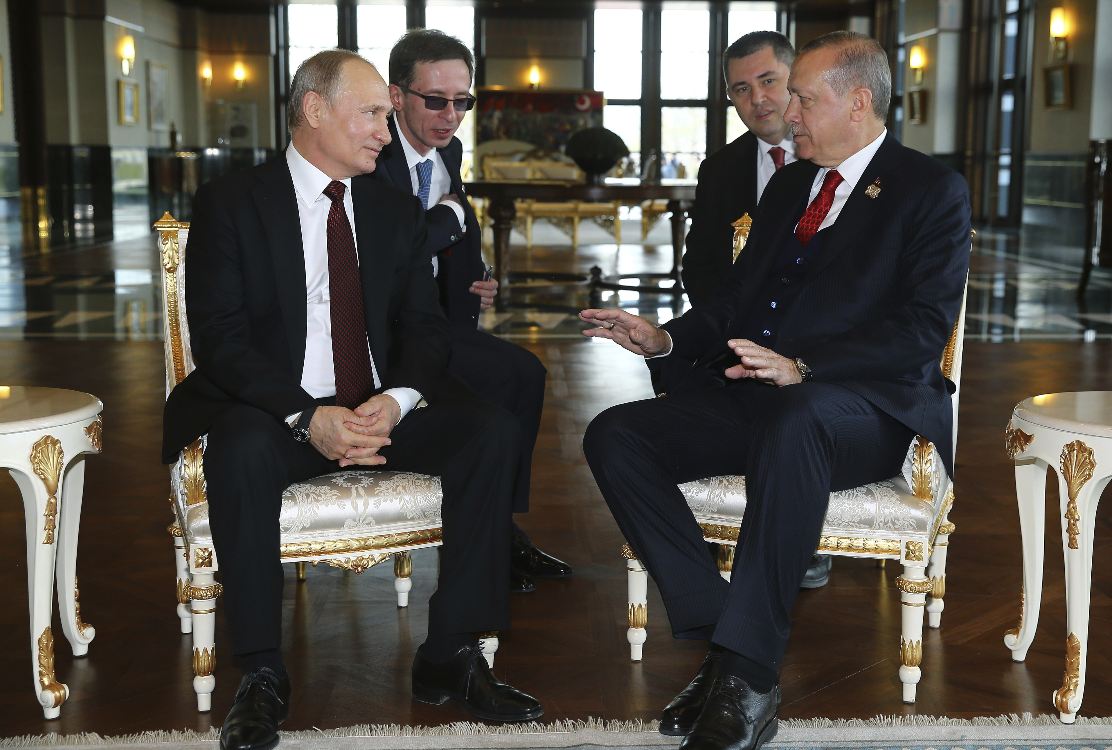 Путин и Ердоган говориха час и половина