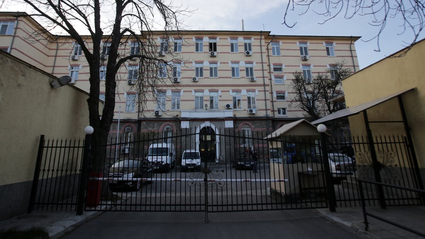 Директорът на Софийския затвор Десислав Трайков е отстранен от поста