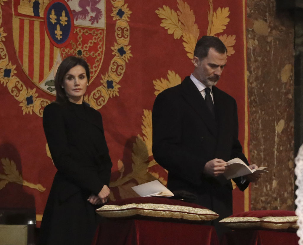 Кралица Летисия и крал Фелипе на заупокойна литургия в памет на дядо му Хуан