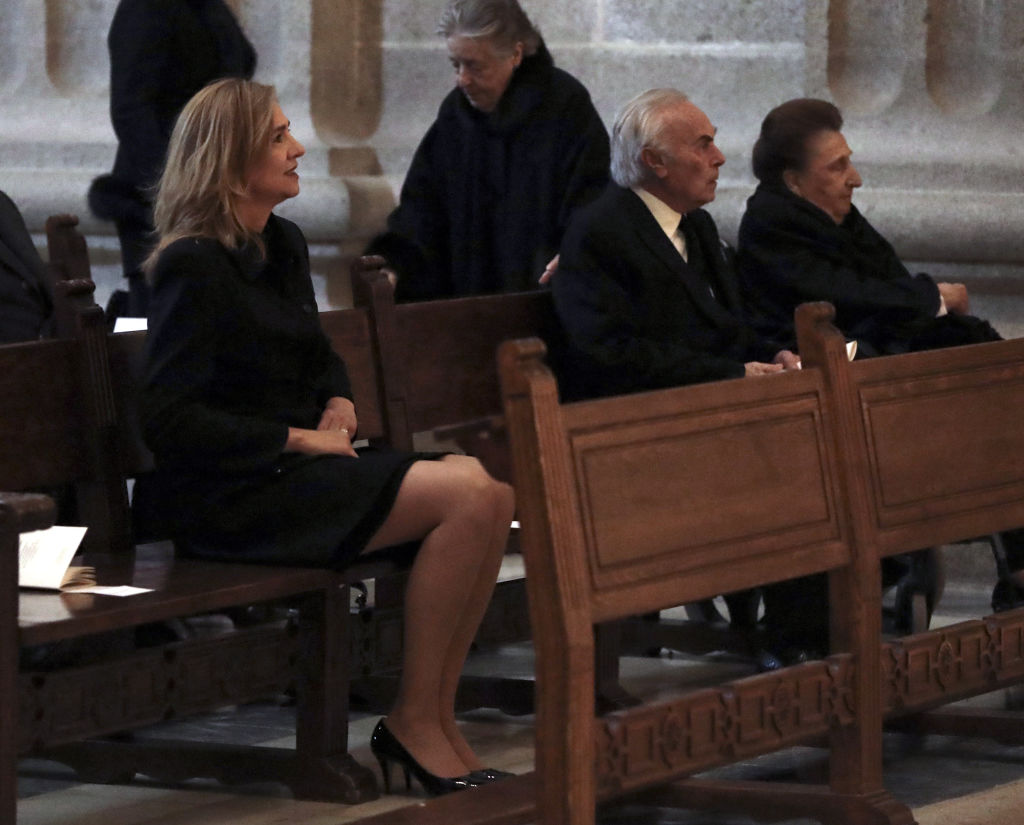Кристина Бурбонска на заупокойна литургия в памет на дядо си
