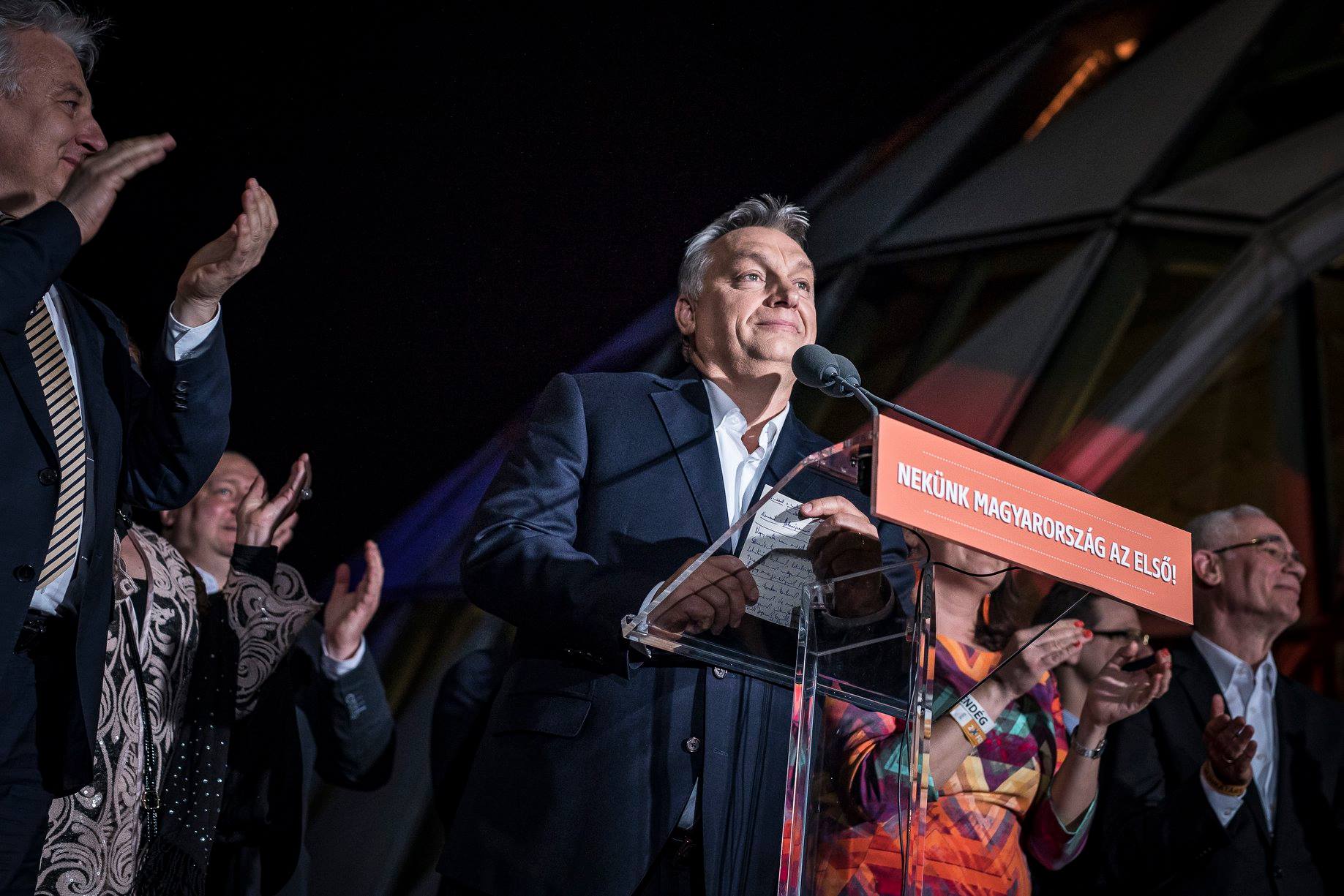 Виктор Орбан спечели трети мандат на изборите в Унгария