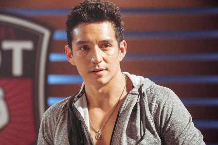 Гейбриъл Луна като нов робот-убиец в рестарта на "Терминатор"