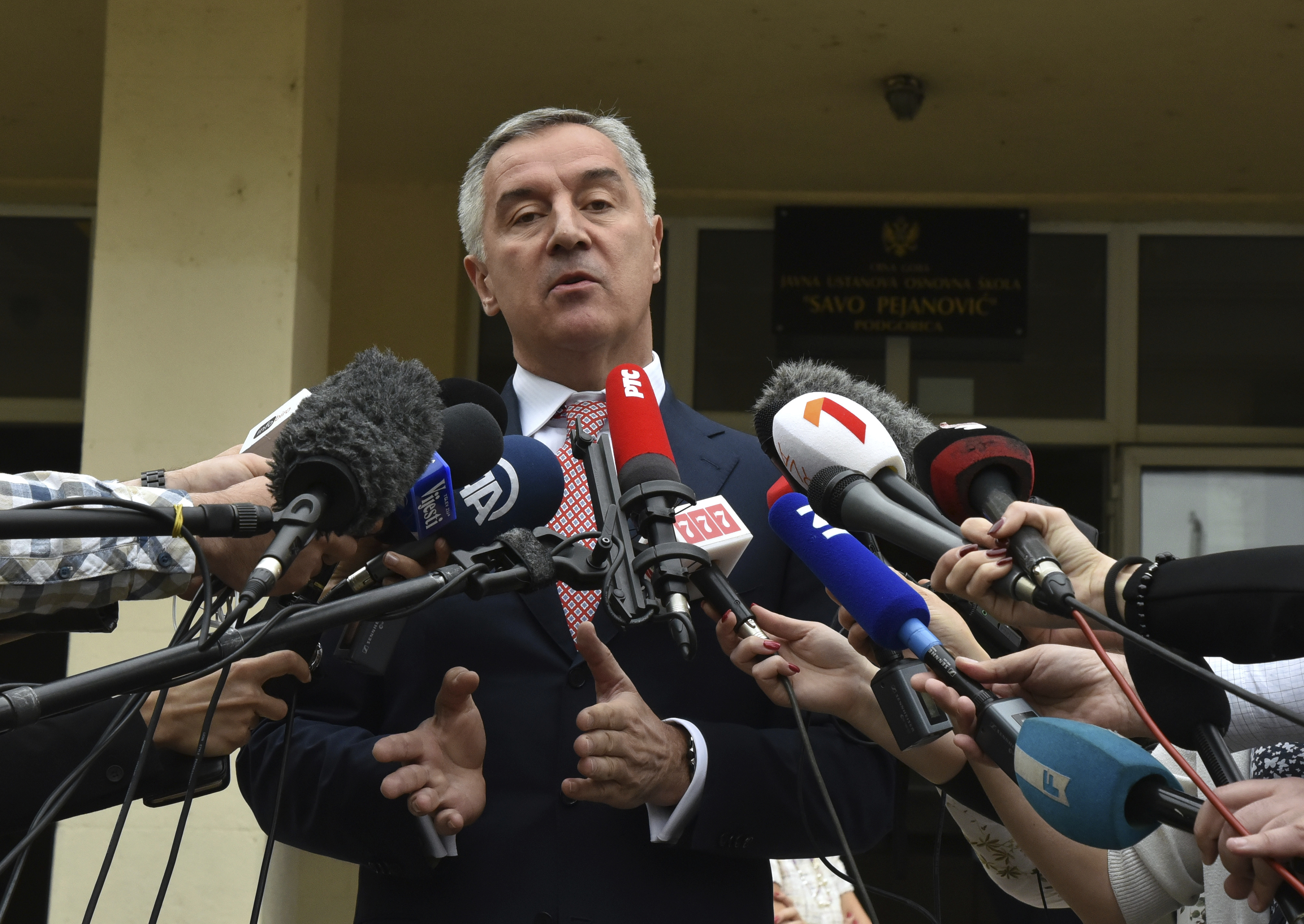 Джуканович е победител на изборите в Черна гора