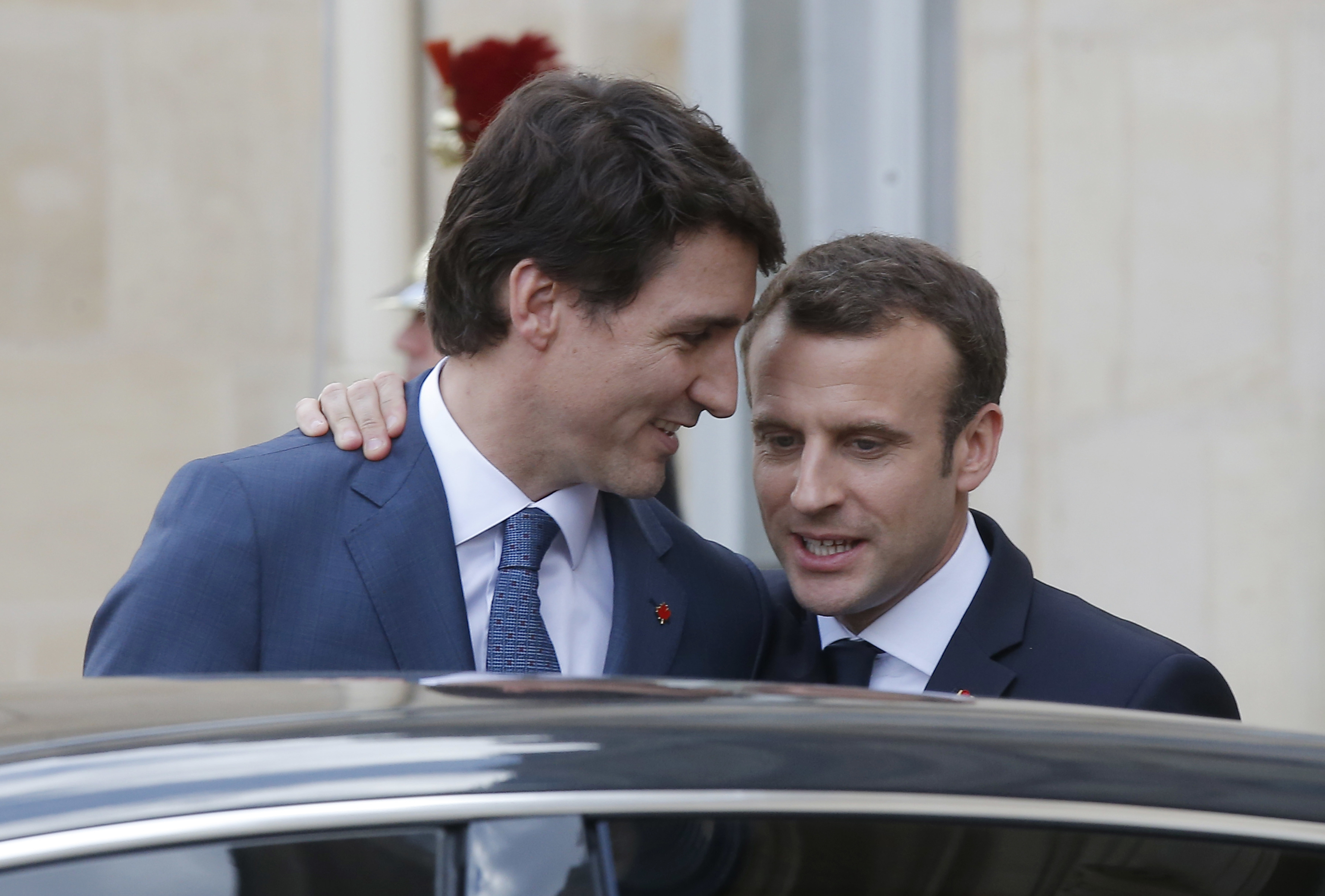 Канадският премиер Джъстин Трюдо и френският президент Еманюел Макрон