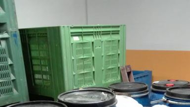 Гръцката полиция разби организирана група която незаконно е внасяла етилов