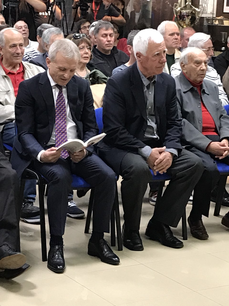 Аспарух Никодимов и Гриша Ганчев на представянето на книгата