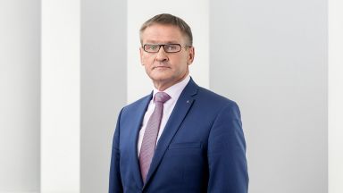 Оставка на естонски министър, карал бързо с алкохол в кръвта