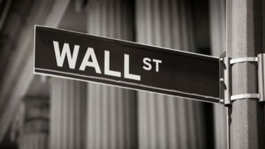 Повишение на америкaнските фондови фючърси след добри финансови отчети на Goldman Sachs, Johnson & Johnson и на Netflix