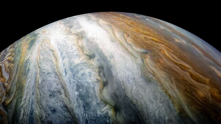 Юпитер и Венера въздействат на земната орбита