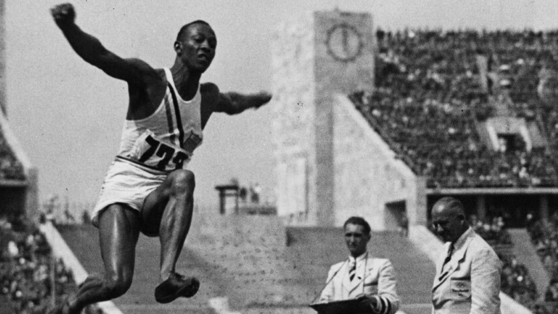 Медал на легендарния Джеси Оуенс от Берлин 1936 се продава за рекордна сума