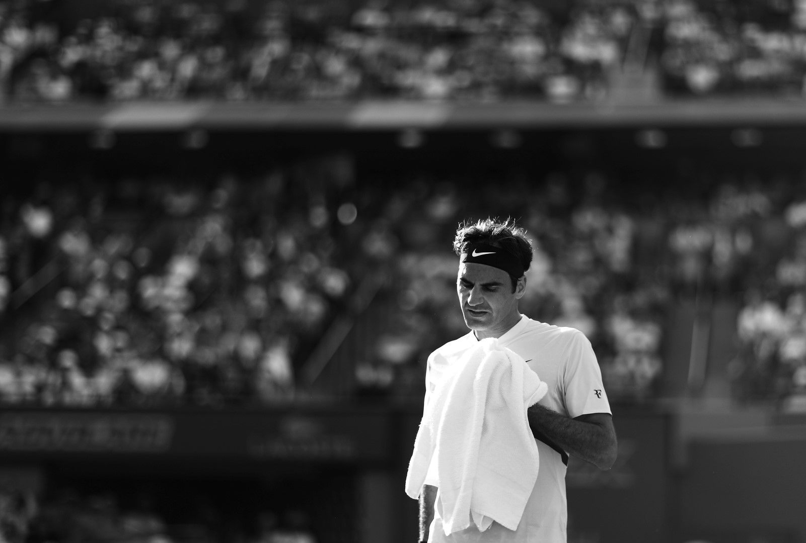 Роджър Федерер бе номер 1 в света от февруари 2004 г. до август 2008 г., след това си върна позицията през 2009-а и отново в края на 2017-а. Общо е бил начело за 262 седмици!