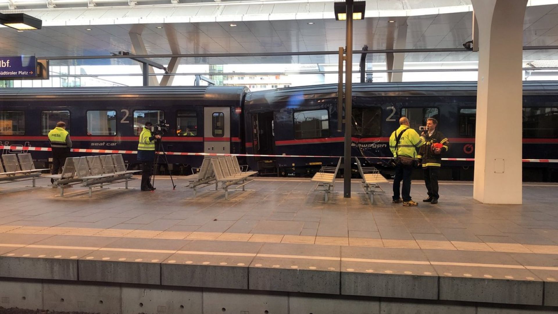 Десетки ранени след сблъсък на два влака в Залцбург 
