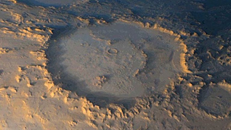 Само един астероид е причинил 2 милиарда кратера на Марс