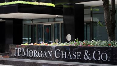  Заради Брекзит: JPMorgan Chase & Co.  прехвърля служители от Лондон в Париж