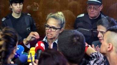 Десислава Иванчева крещи в съда: Пари не сме пипали, това е заговор
