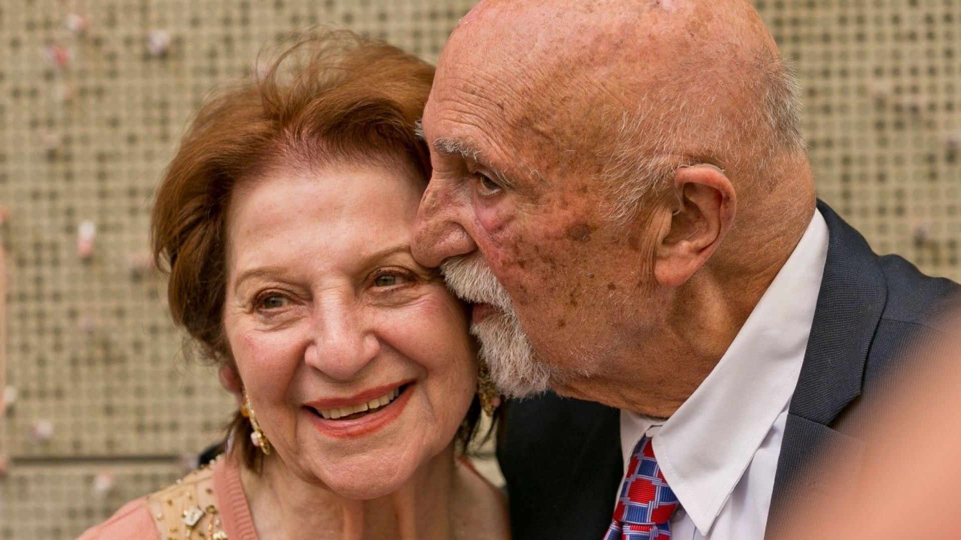 Оцелели през Холокоста приятели се събират след 76 години