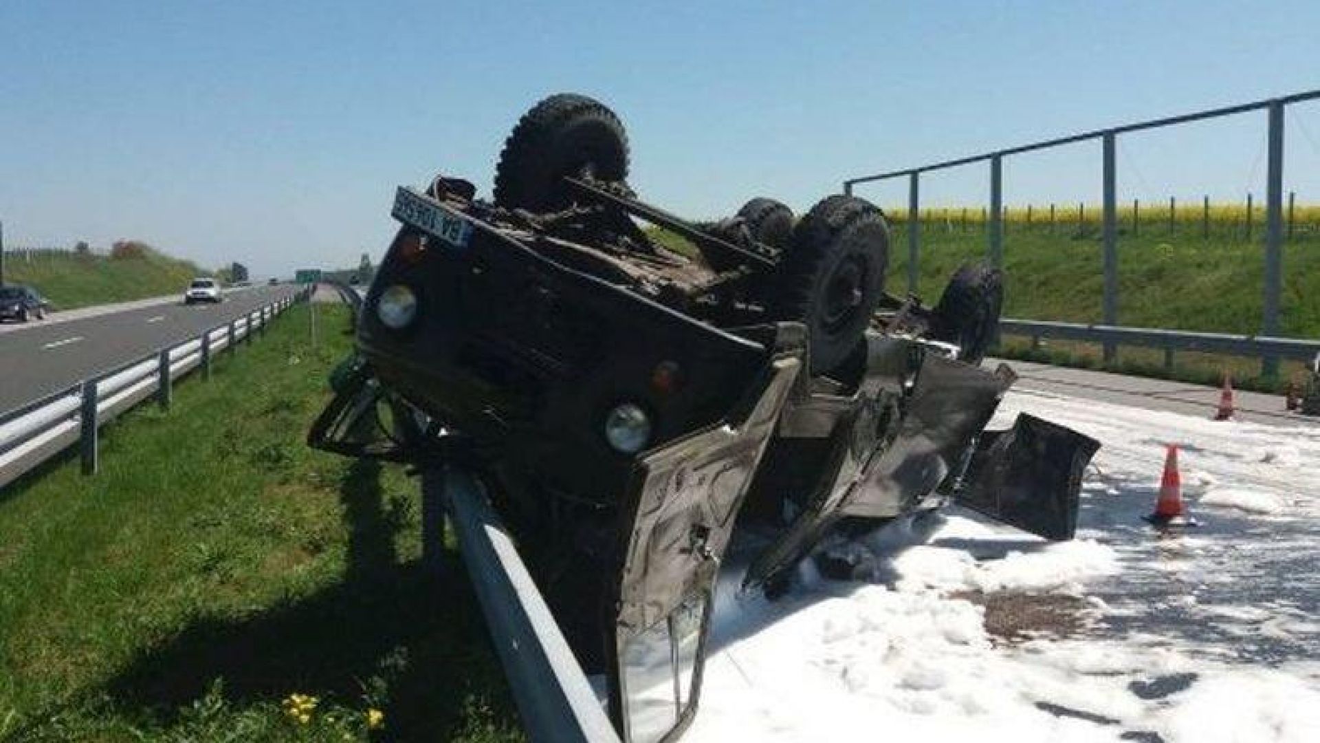 Военни катастрофираха на магистрала "Тракия"