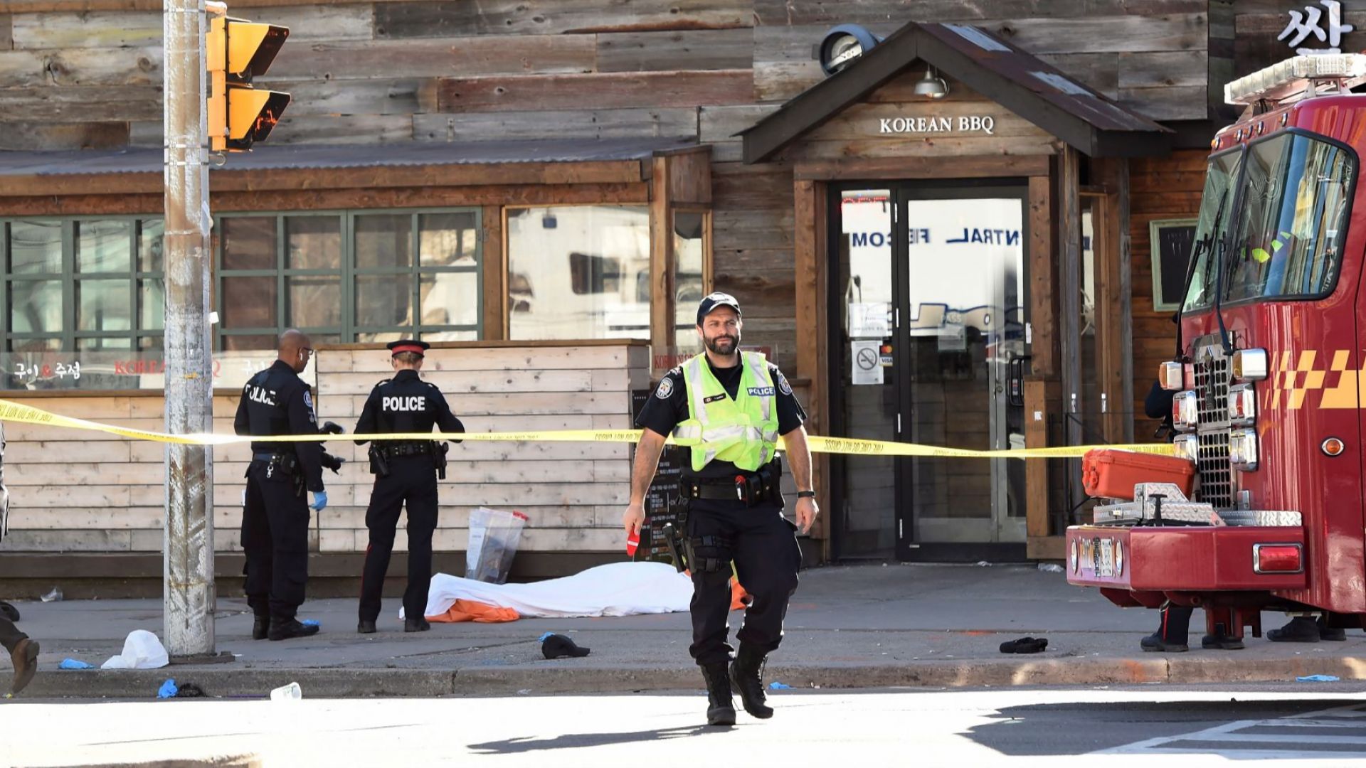 10 загинали, 15 ранени при нападението с ван в Торонто